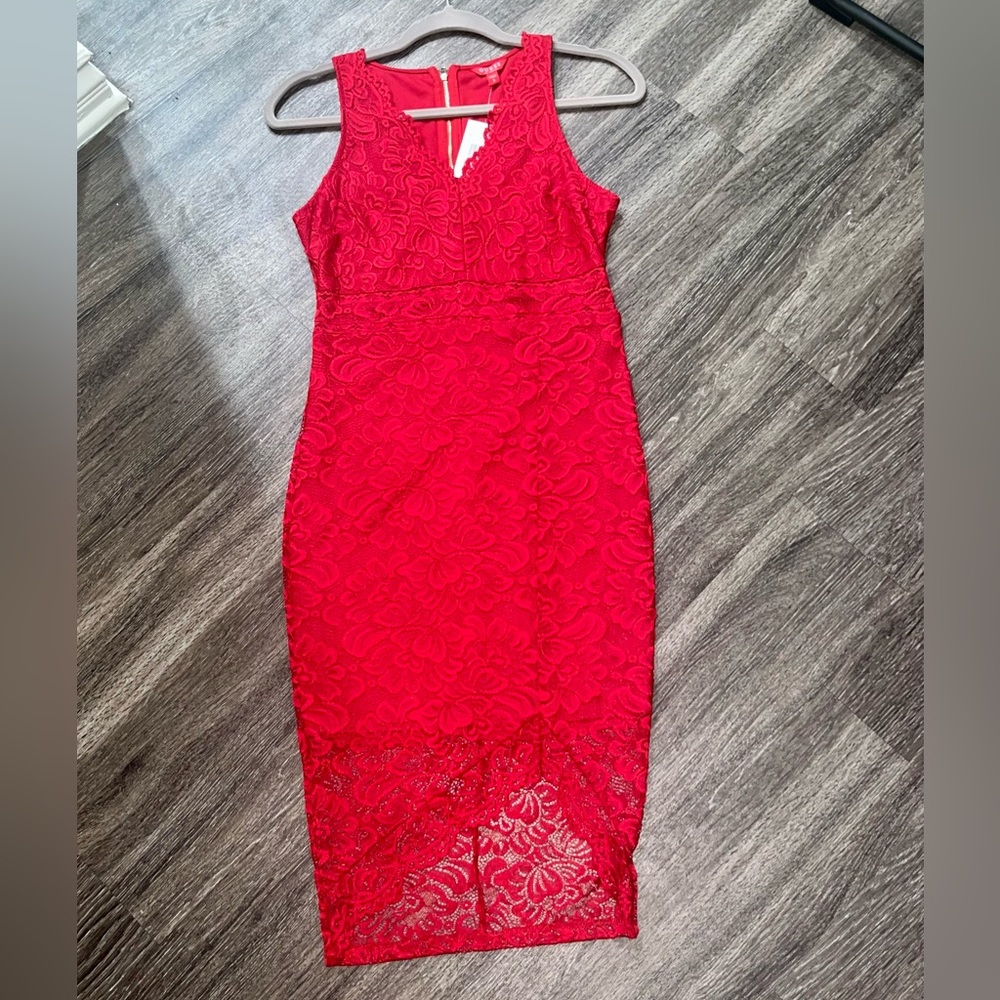 Guess’s Bresie Red Lace Dress. NWT!!